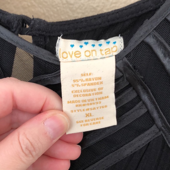 NWOT Long Sleeved Cold Shoulder Top - Picture 4 of 6